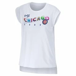 Promo π₯ Women's WEAR By Erin Andrews White Chicago Cubs Greetings From T-Shirt βοΈ 8 Promo π₯ Women's WEAR By Erin Andrews White Chicago Cubs Greetings From T-Shirt βοΈ -womenβs clothing store unnamed file 844